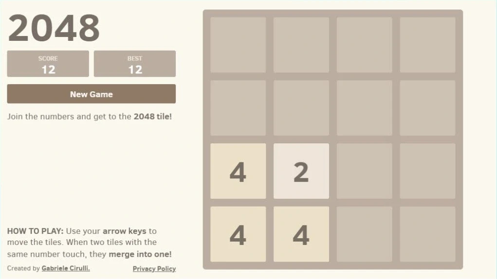 2048：矢印キーで動かし、新しい2が追加された盤面